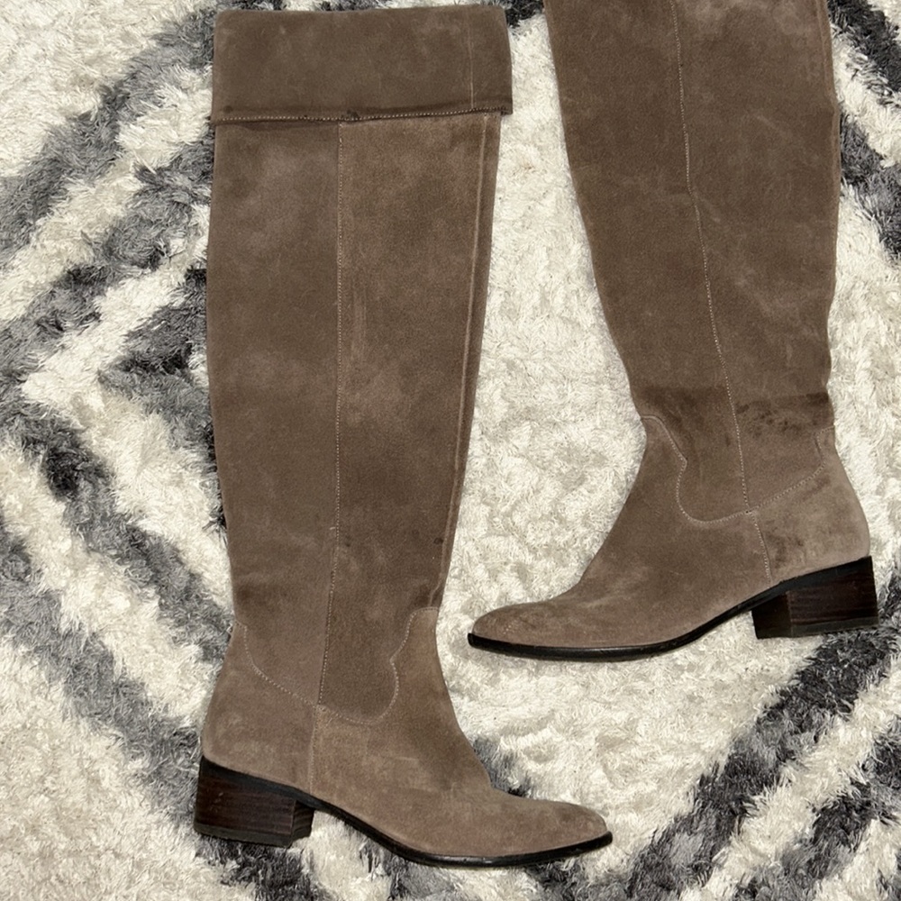 Great condition. Steve Madden size 6 Suede knee high boots